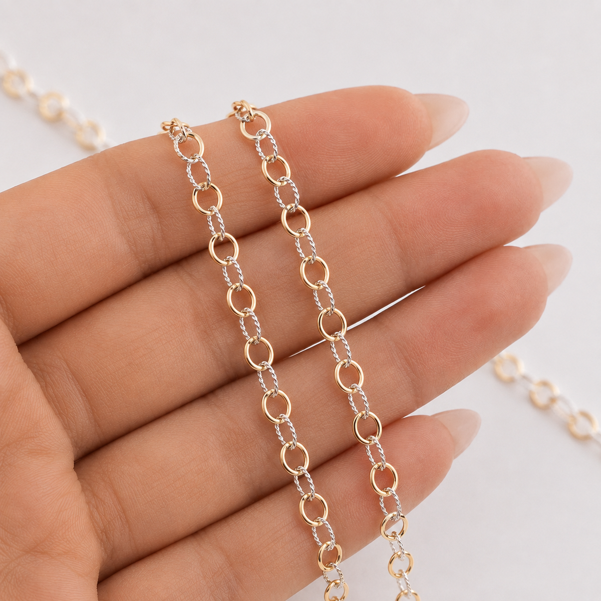 ** NEW** Two Tone O’Twist Chain